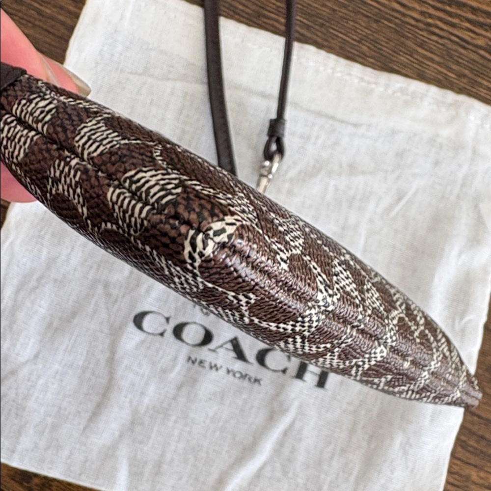 Coach Signature Monogram Strap L-Zip Wristlet EUC w/ Dust Bag - Picture 6 of 7